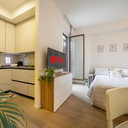 Piazza Maggiore-luxury Apartment-elegant Terrace Apartment Bologna