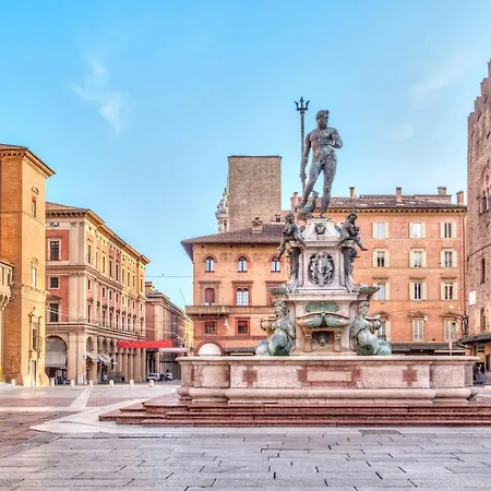 Piazza Maggiore-luxury Apartment-elegant Terrace Apartment Bologna