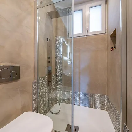 Piazza Maggiore-luxury Apartment-elegant Terrace Lägenhet