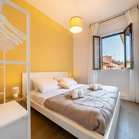 Piazza Maggiore-luxury Apartment-elegant Terrace Apartment Bologna